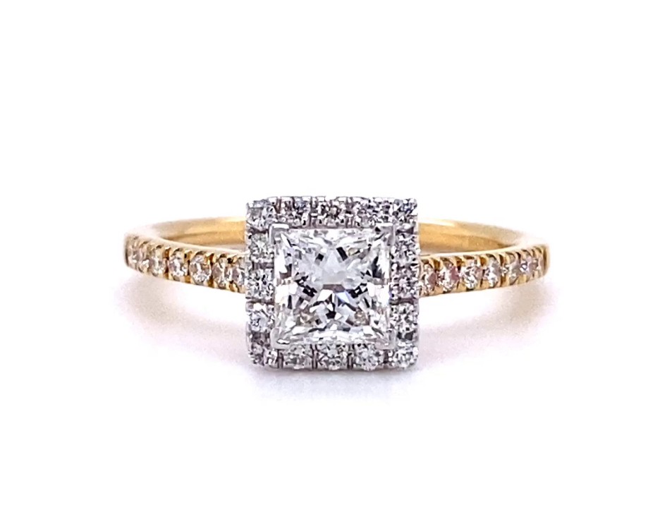 dual-tone princess cut diamond halo engagement ring with pave set side diamonds set with  gia certified center 0,70 ct f si1 Photos & images