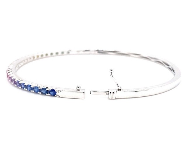 18k white gold diamond cut rainbow sapphire bangle set with 1.82 ct sapphire