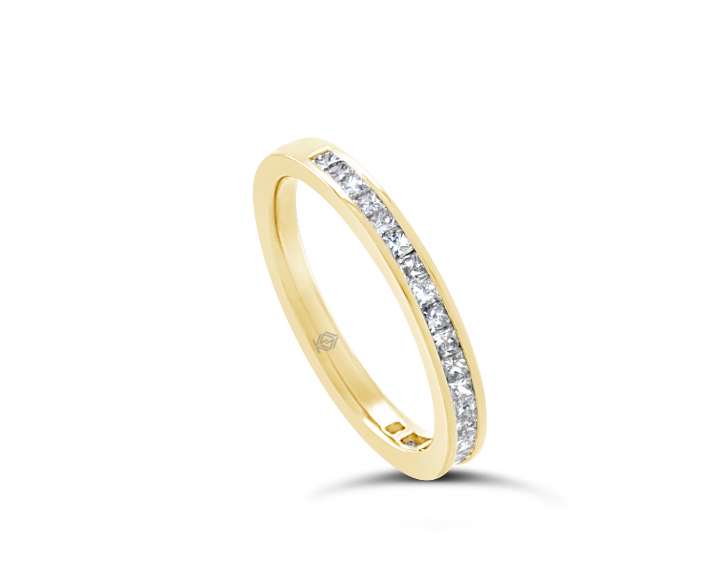 18k yellow gold half eternity channel set princess shaped diamond wedding ring Photos & images