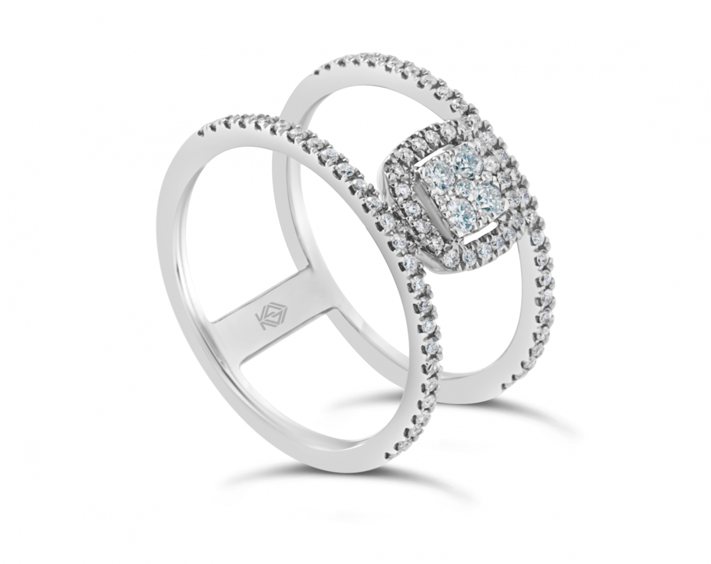 18k rose gold halo illusion set round shaped diamond engagement ring Photos & images