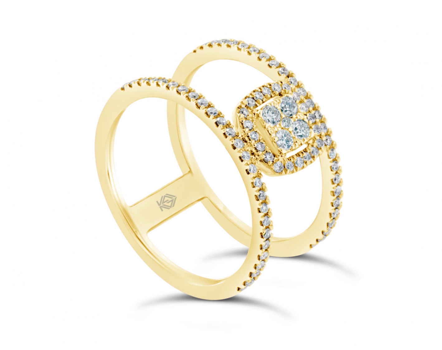 18k yellow gold halo illusion set round shaped diamond engagement ring Photos & images