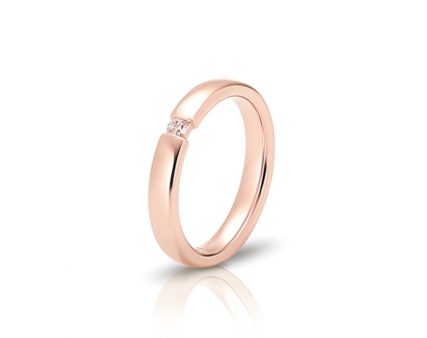 18k rose gold classic 3,5mm wedding band with one diamond
