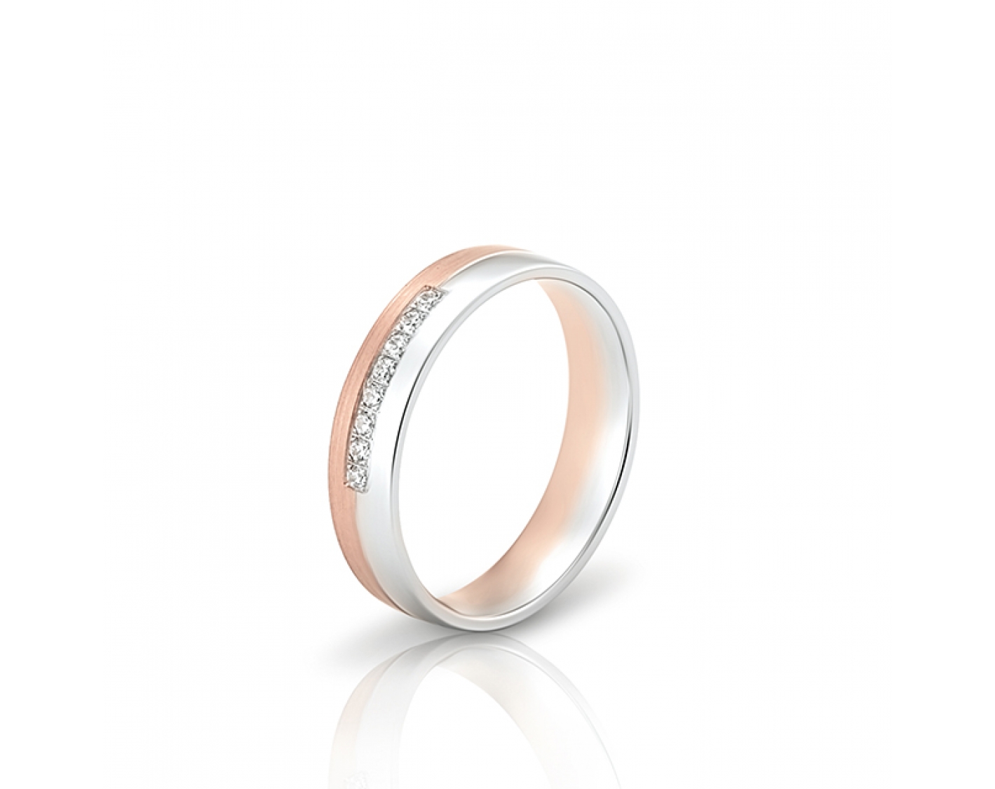 dual-tone 4,5mm two-toned* wedding band with diamonds