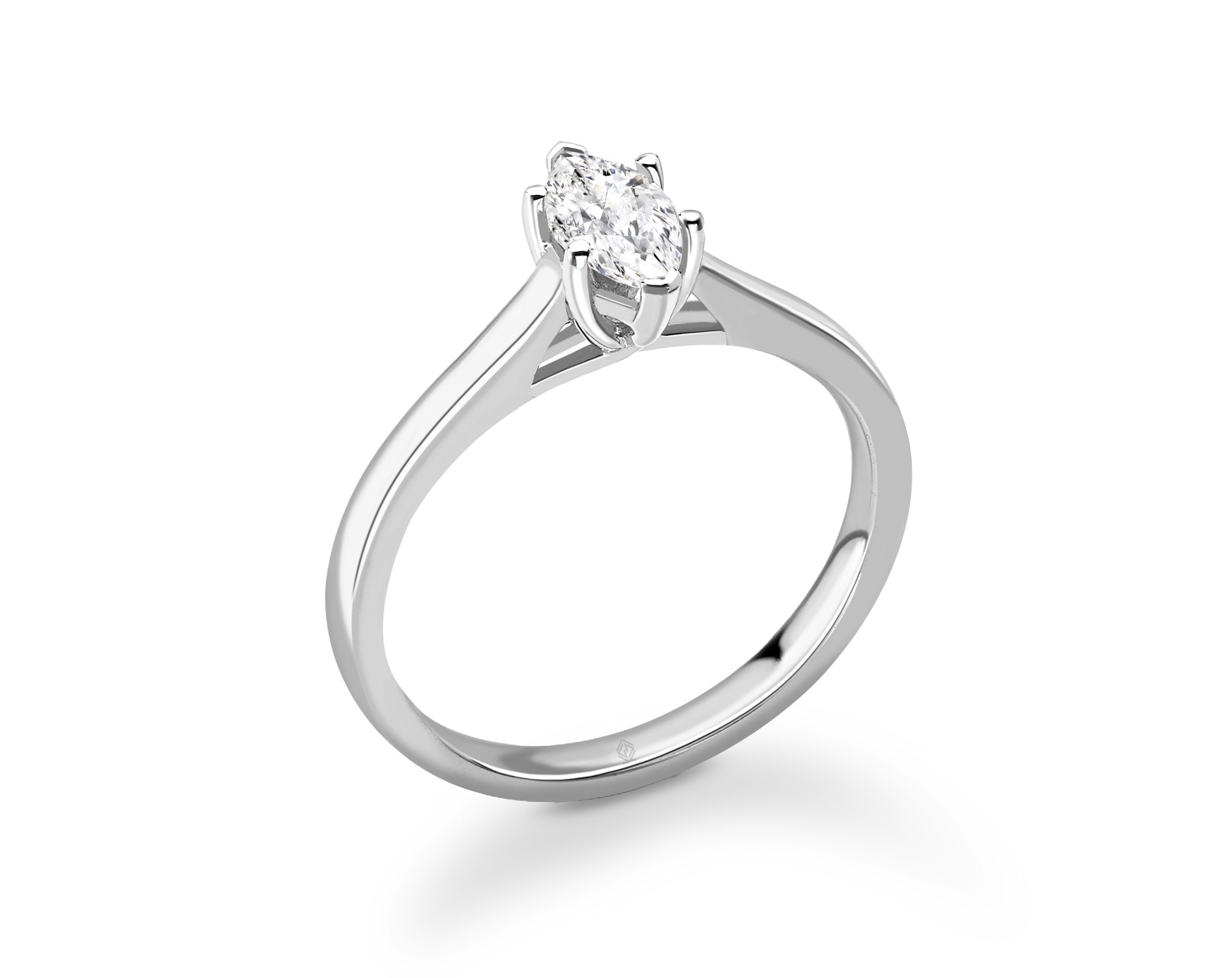 18K WHITE GOLD MARQUISE CUT SOLITAIRE DIAMOND ENGAGEMENT RING