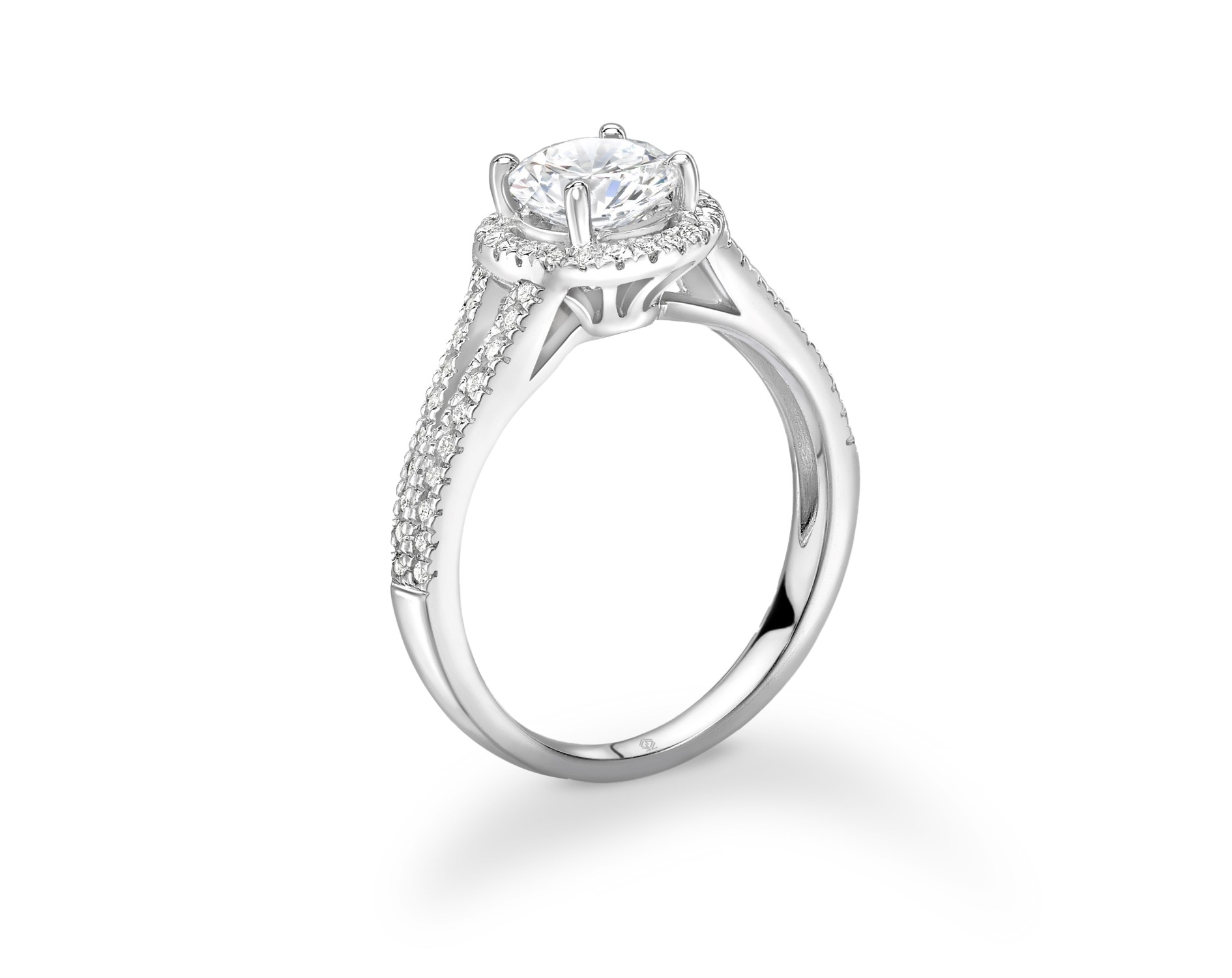 18K WHITE GOLD HALO DIAMOND ENGAGEMENT RING WITH SPLIT SHANKS IN PAVE SET