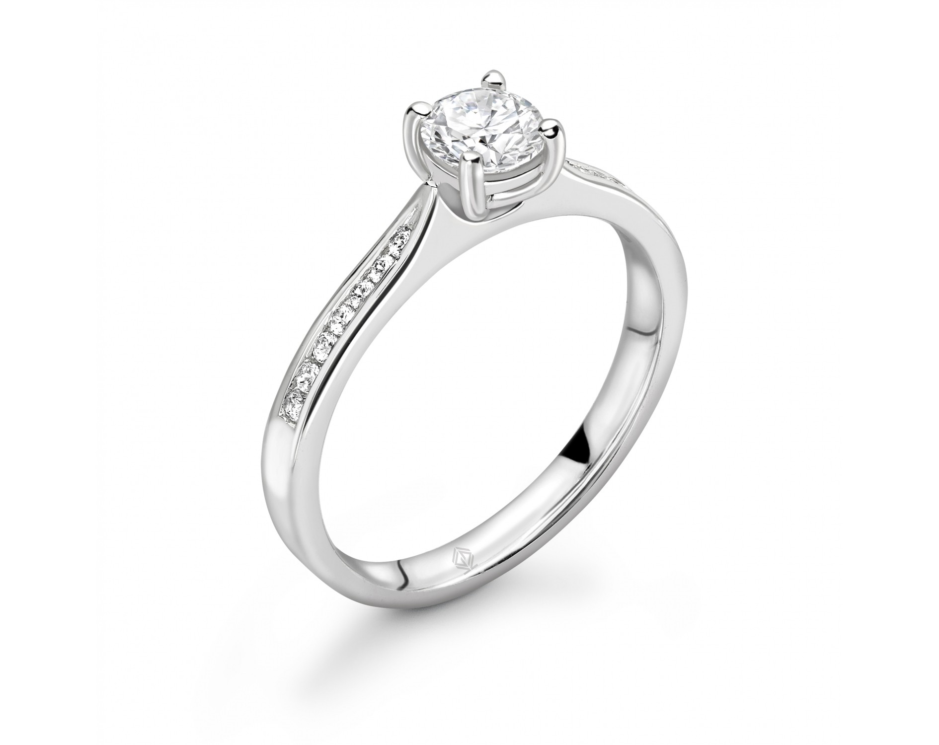 18K WHITE GOLD 4 PRONGS ROUND DIAMOND ENGAGEMENT RING WITH SIDE STONES CHANNEL SET