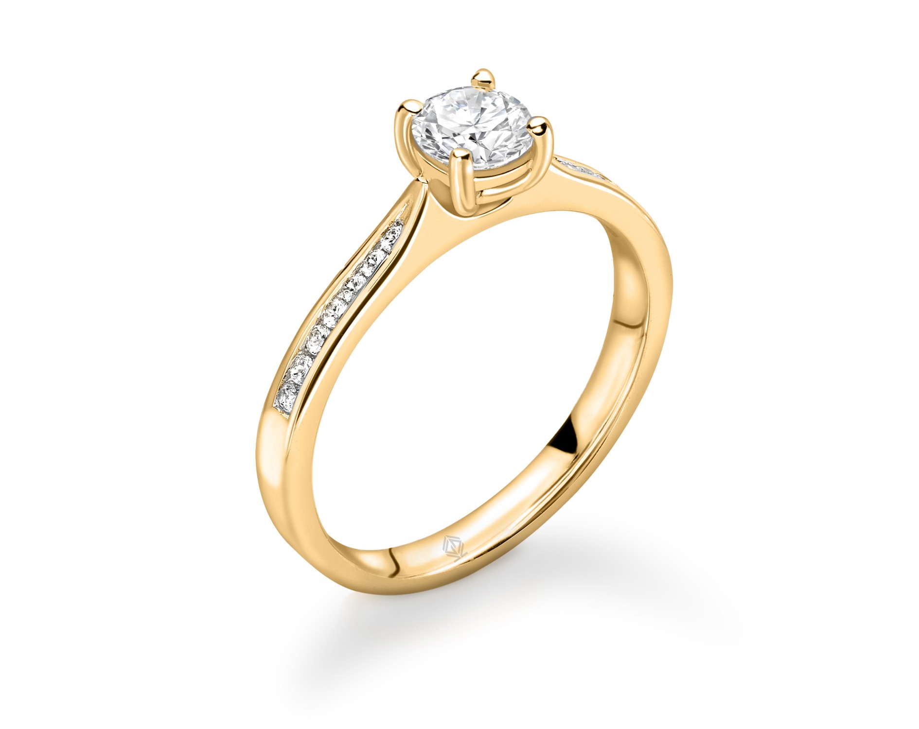 18K YELLOW GOLD 4 PRONGS ROUND DIAMOND ENGAGEMENT RING WITH SIDE STONES CHANNEL SET