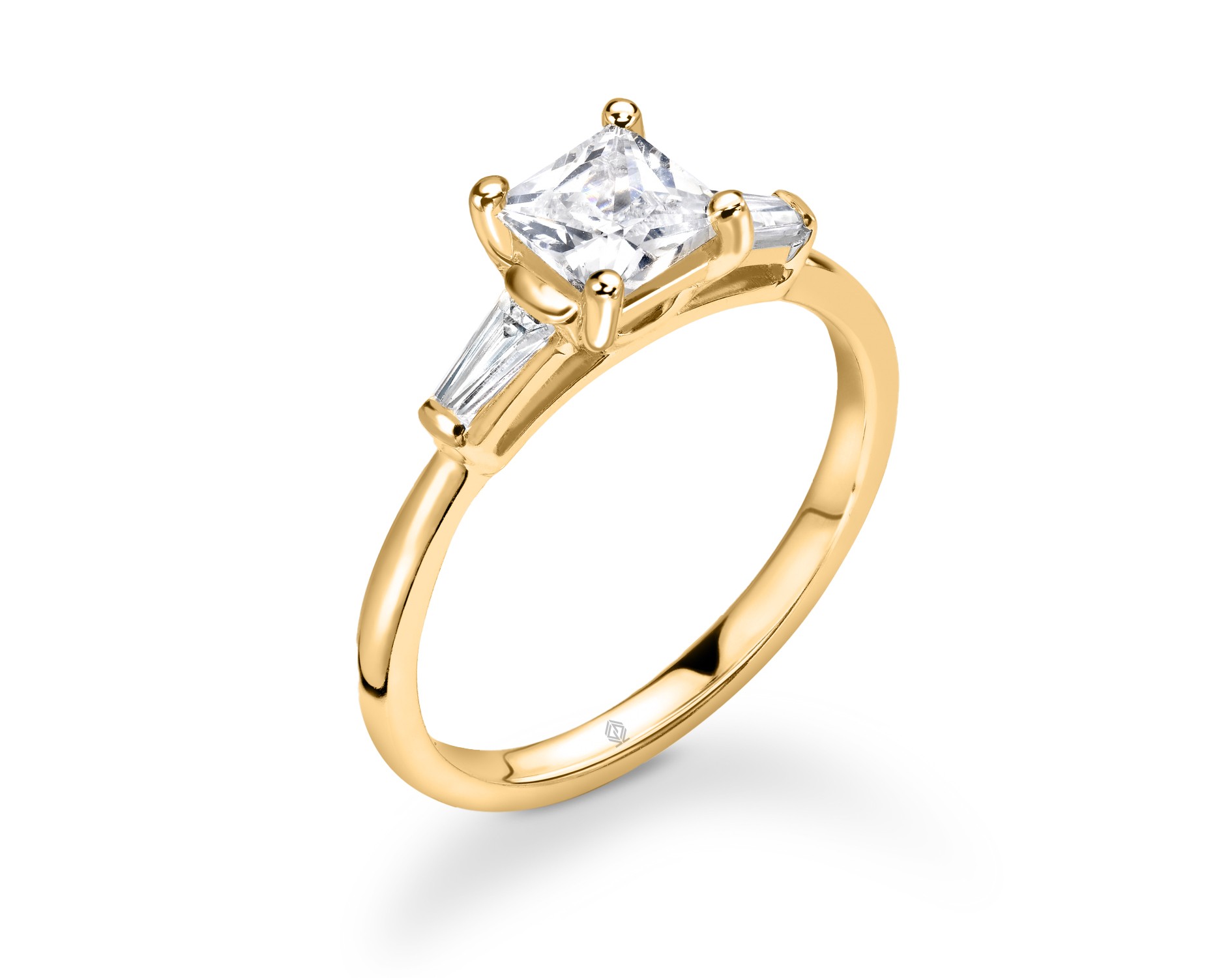 18K YELLOW GOLD PRINCESS CUT 4 PRONGS DIAMOND ENGAGEMENT RING WITH BAGUETTES CUT SIDE STONES